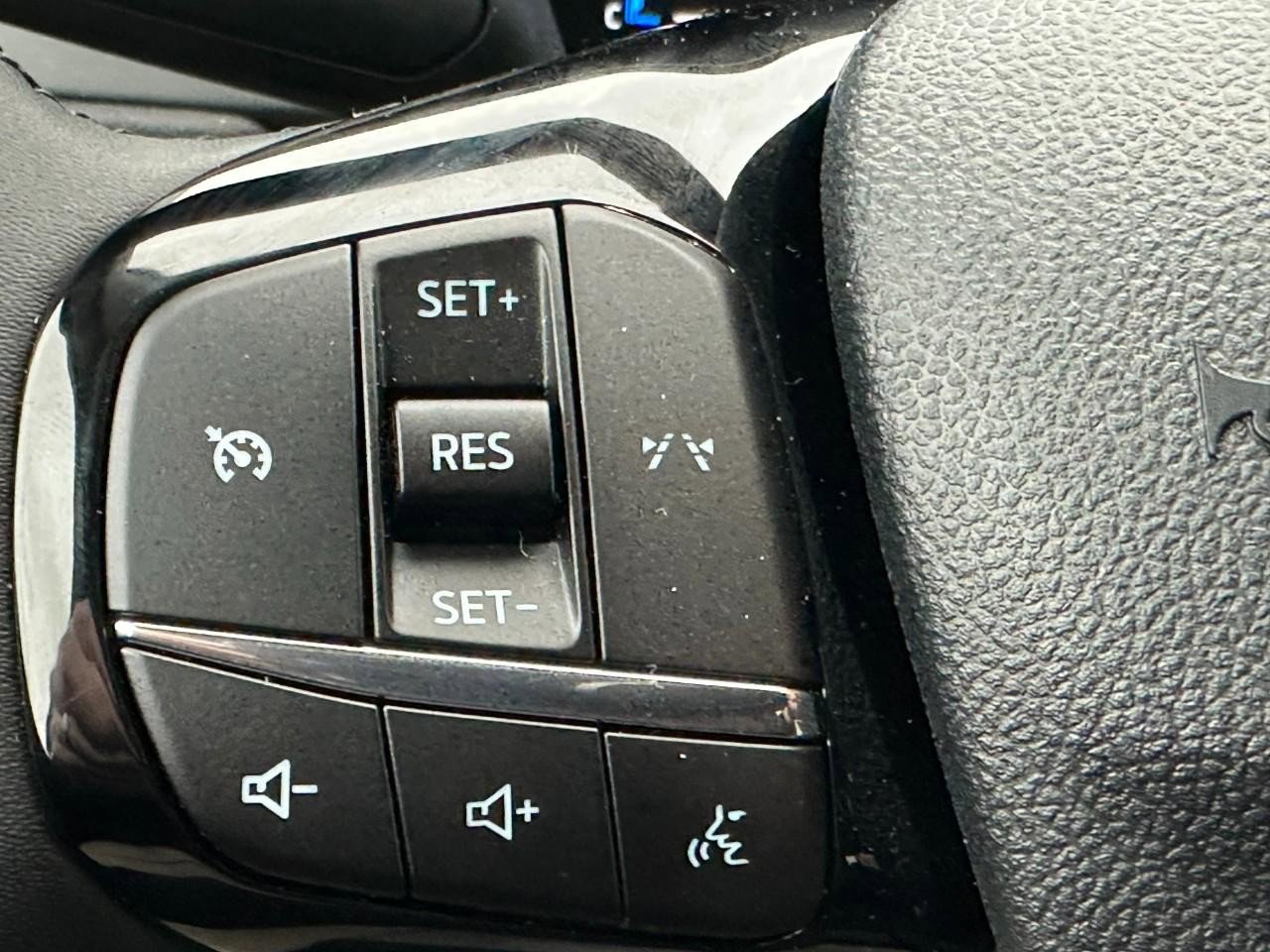 New 2026 Ford Escape Active w/ Cold Weather Package FWD image 11