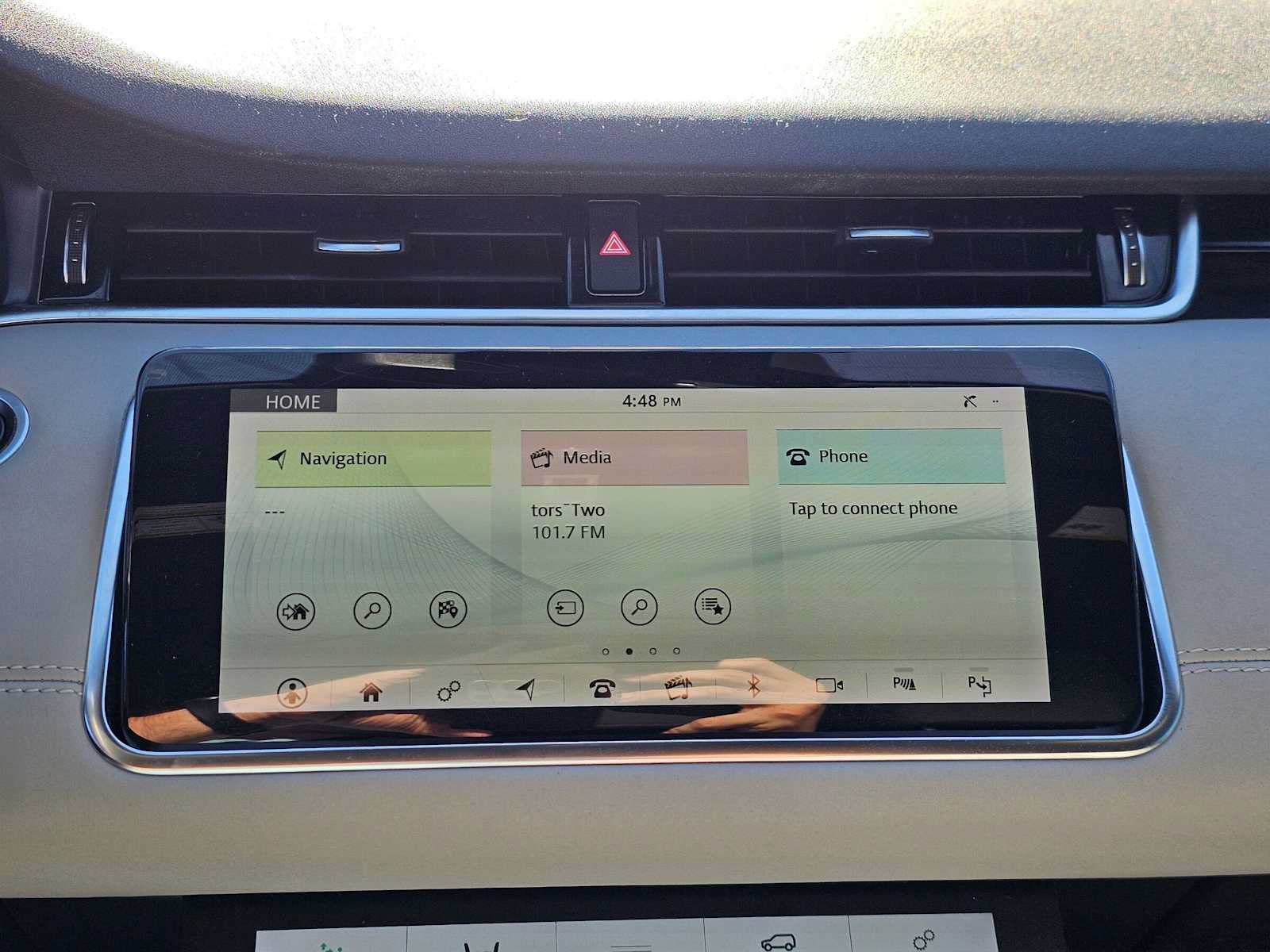 Used 2020 Land Rover Range Rover Evoque SE AWD/4WD image 25