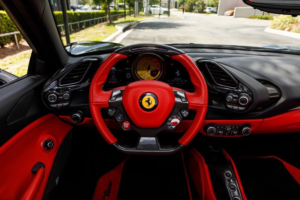 Used 2018 Ferrari 488 Spider image 18