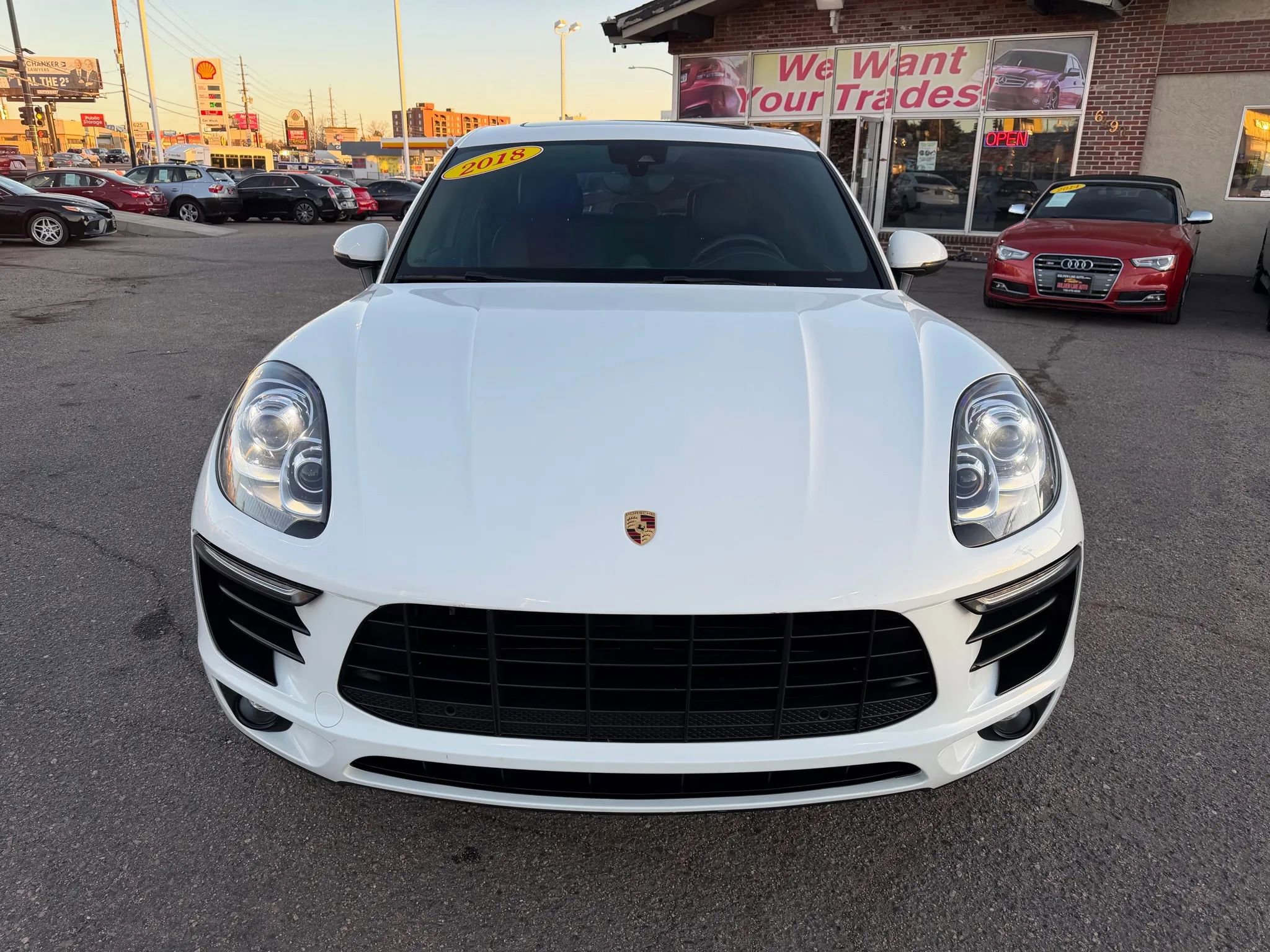 Used 2018 Porsche Macan Sport Edition image 3