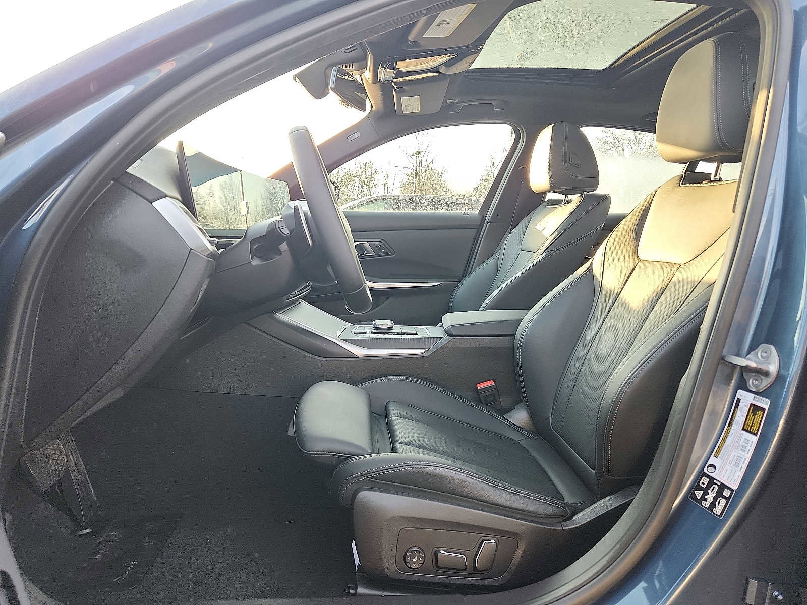 Used 2025 BMW 330i xDrive Sedan w/ M Sport Package image 13