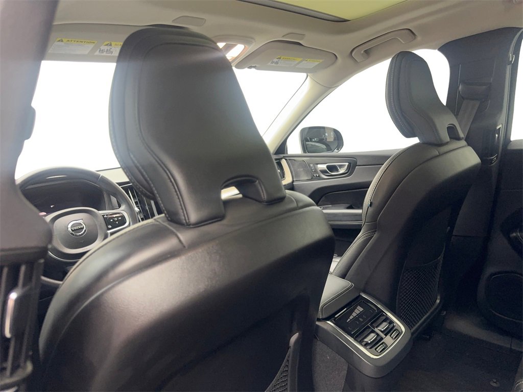 Used 2022 Volvo XC60 B5 Inscription w/ Protection Package Premier image 35