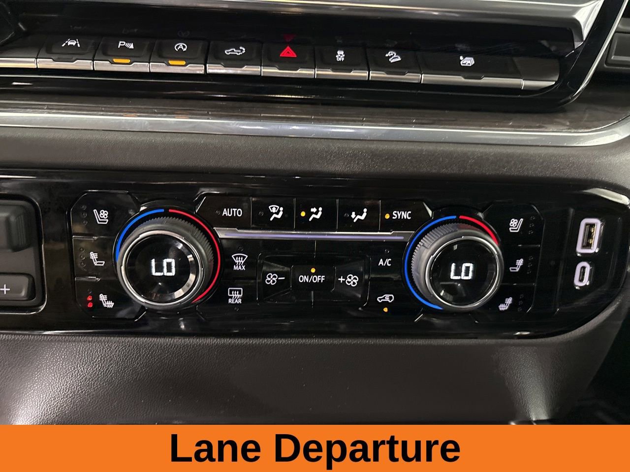 Used 2024 Chevrolet Silverado 1500 LTZ w/ Z71 Off-Road Package image 17