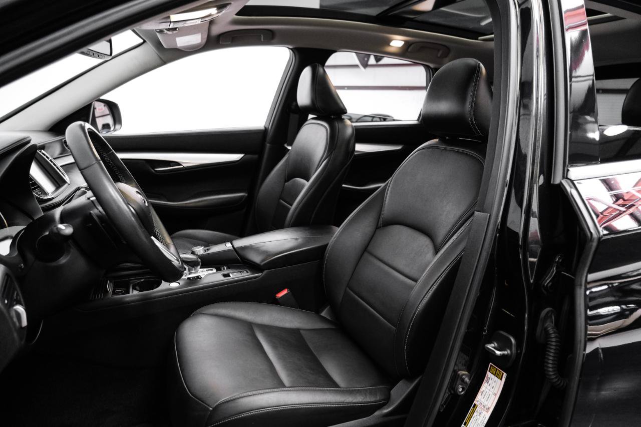 Used 2019 INFINITI QX50 Luxe w/ Navigation Package FWD image 28