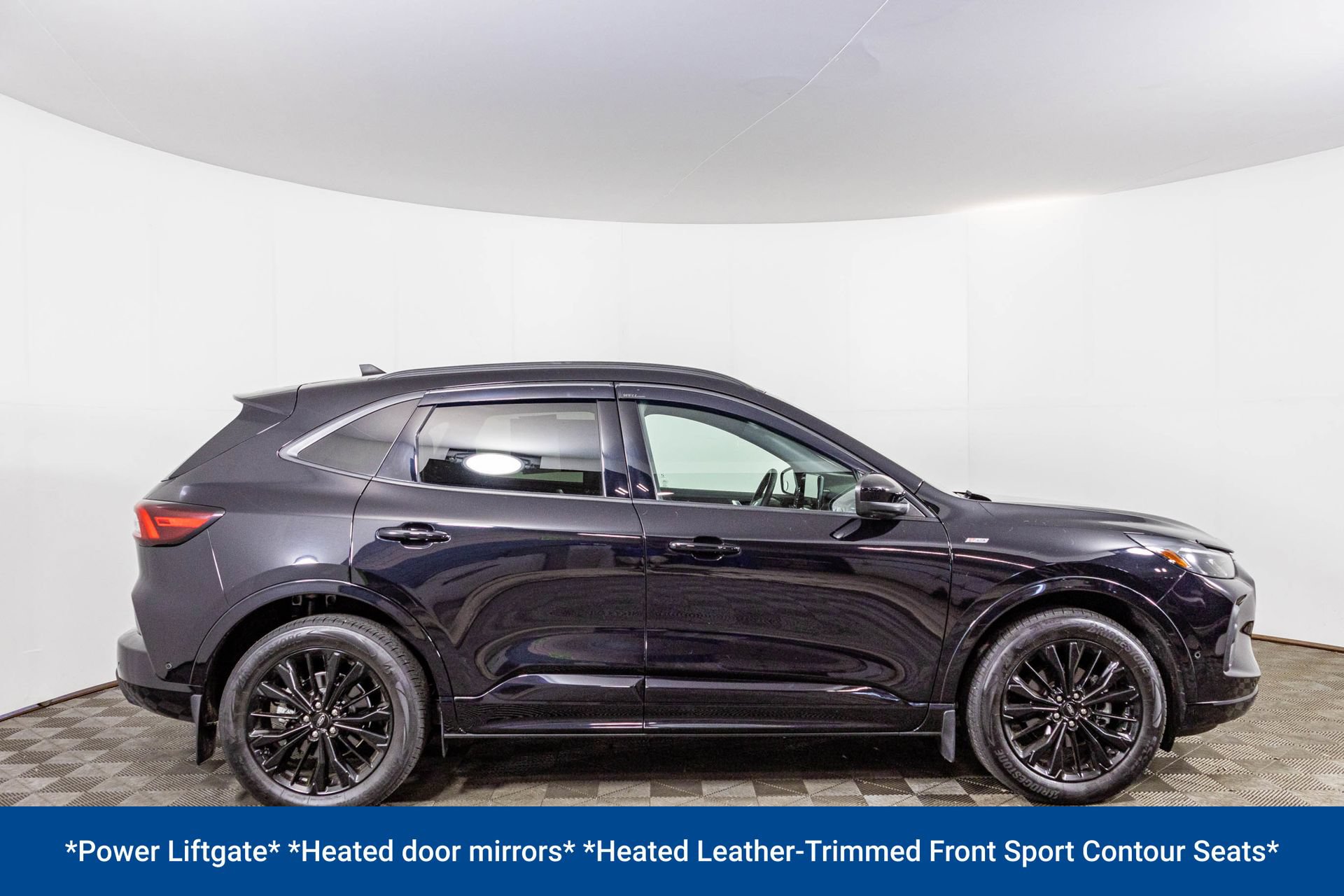 Used 2024 Ford Escape ST-Line Elite w/ Premium Technology Package AWD/4WD image 18