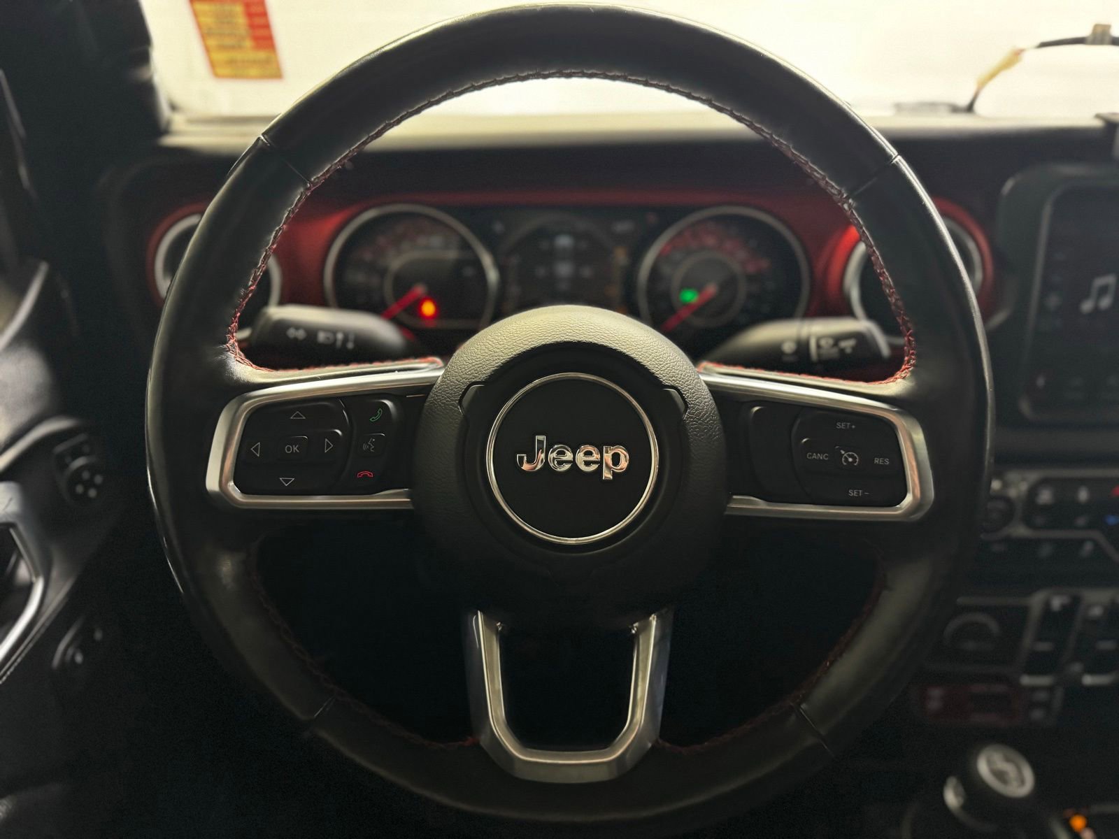 Used 2021 Jeep Gladiator Rubicon AWD/4WD image 19