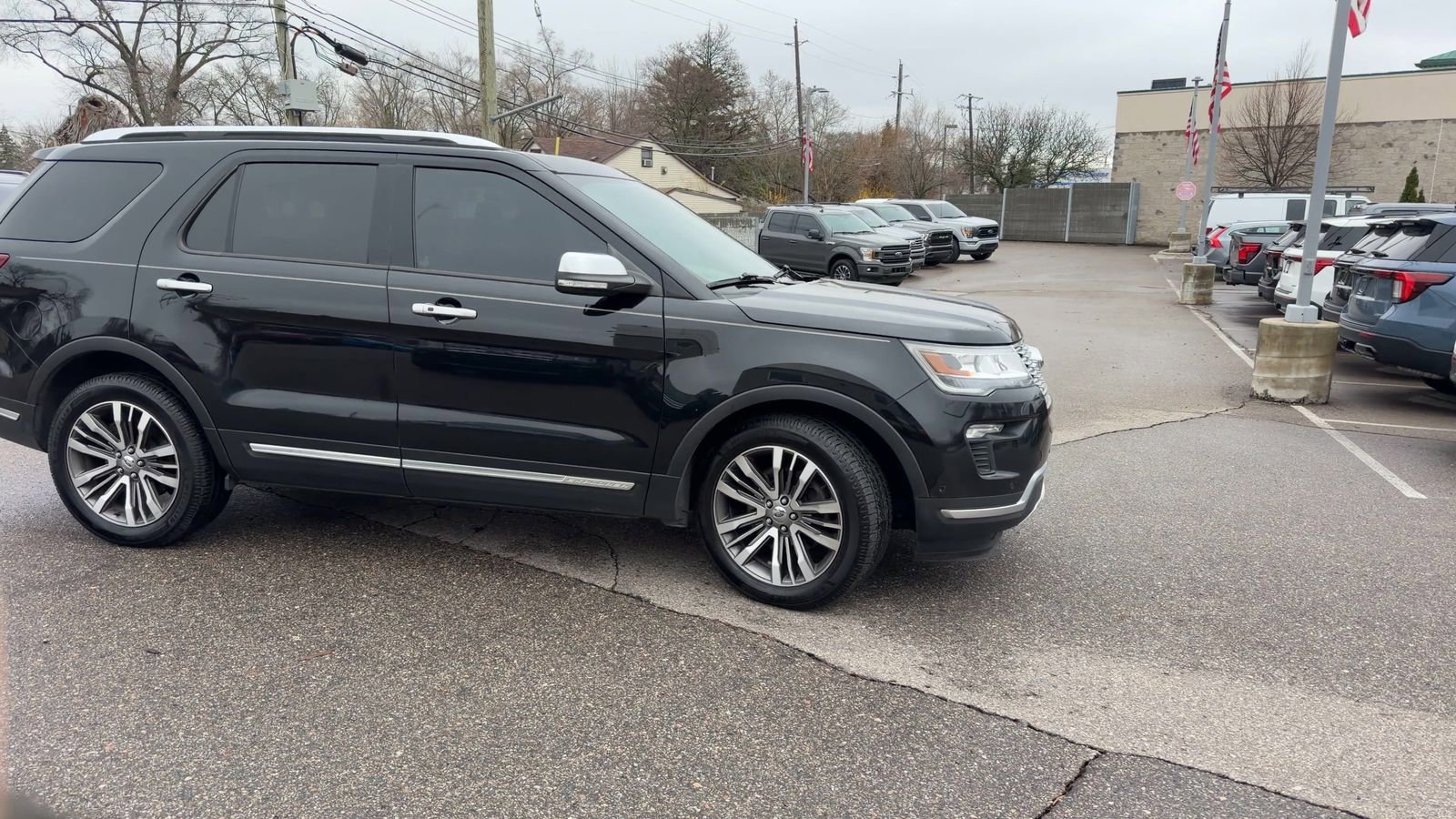 Used 2018 Ford Explorer Platinum image 12