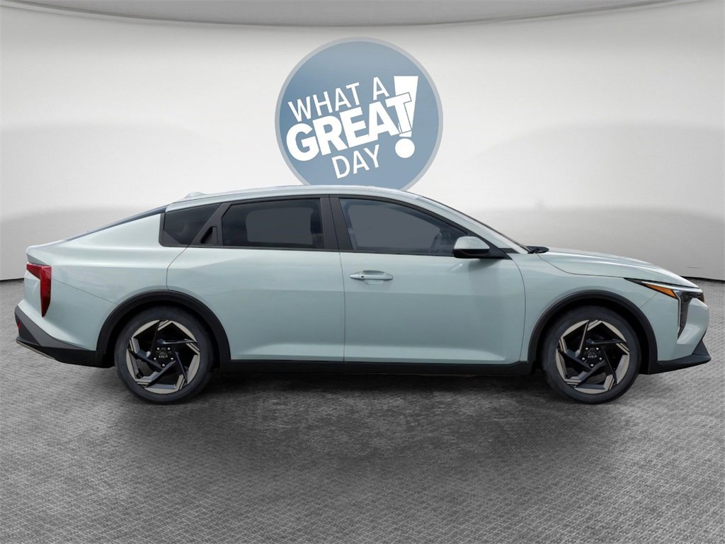 New 2025 Kia K4 EX image 7