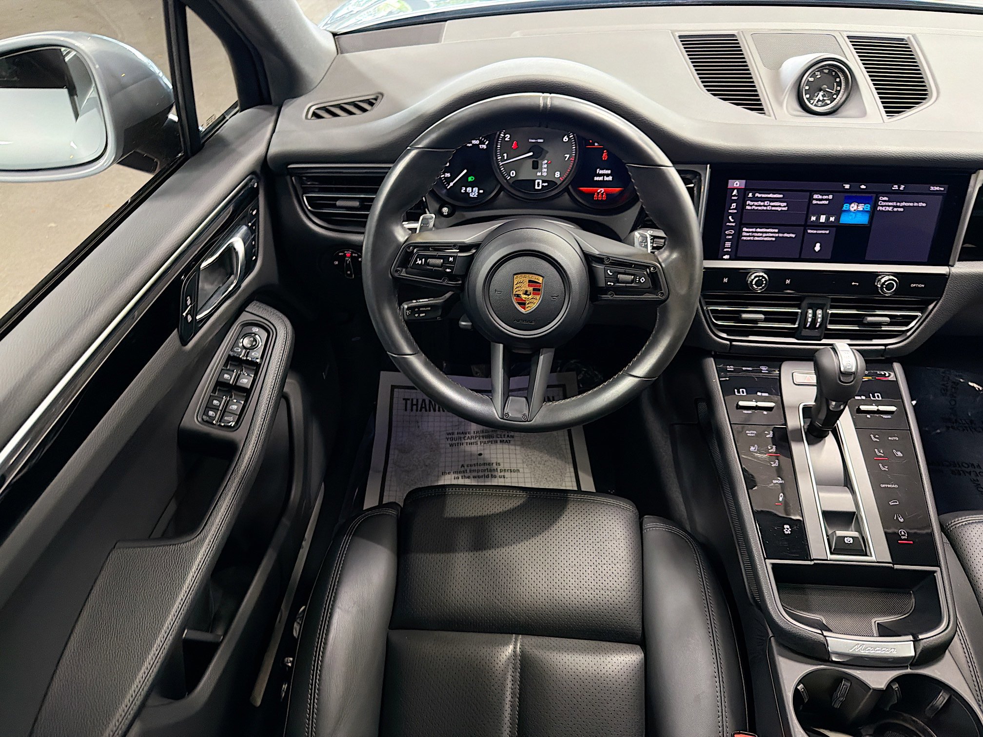Certified 2022 Porsche Macan S AWD/4WD image 17