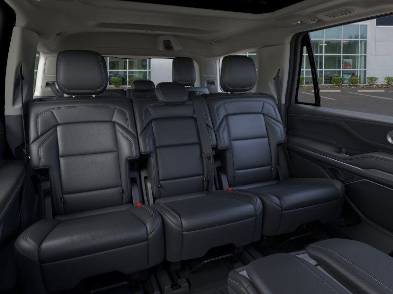 New 2025 Lincoln Navigator Reserve image 11