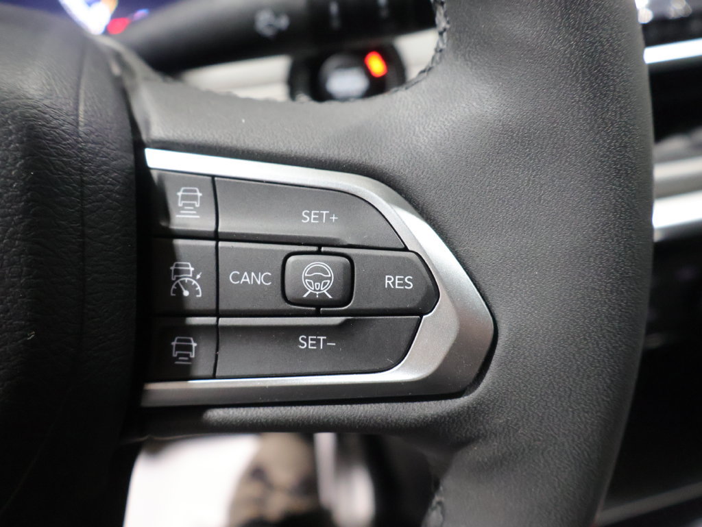 Used 2023 Jeep Compass Limited w/ Elite Group AWD/4WD image 34