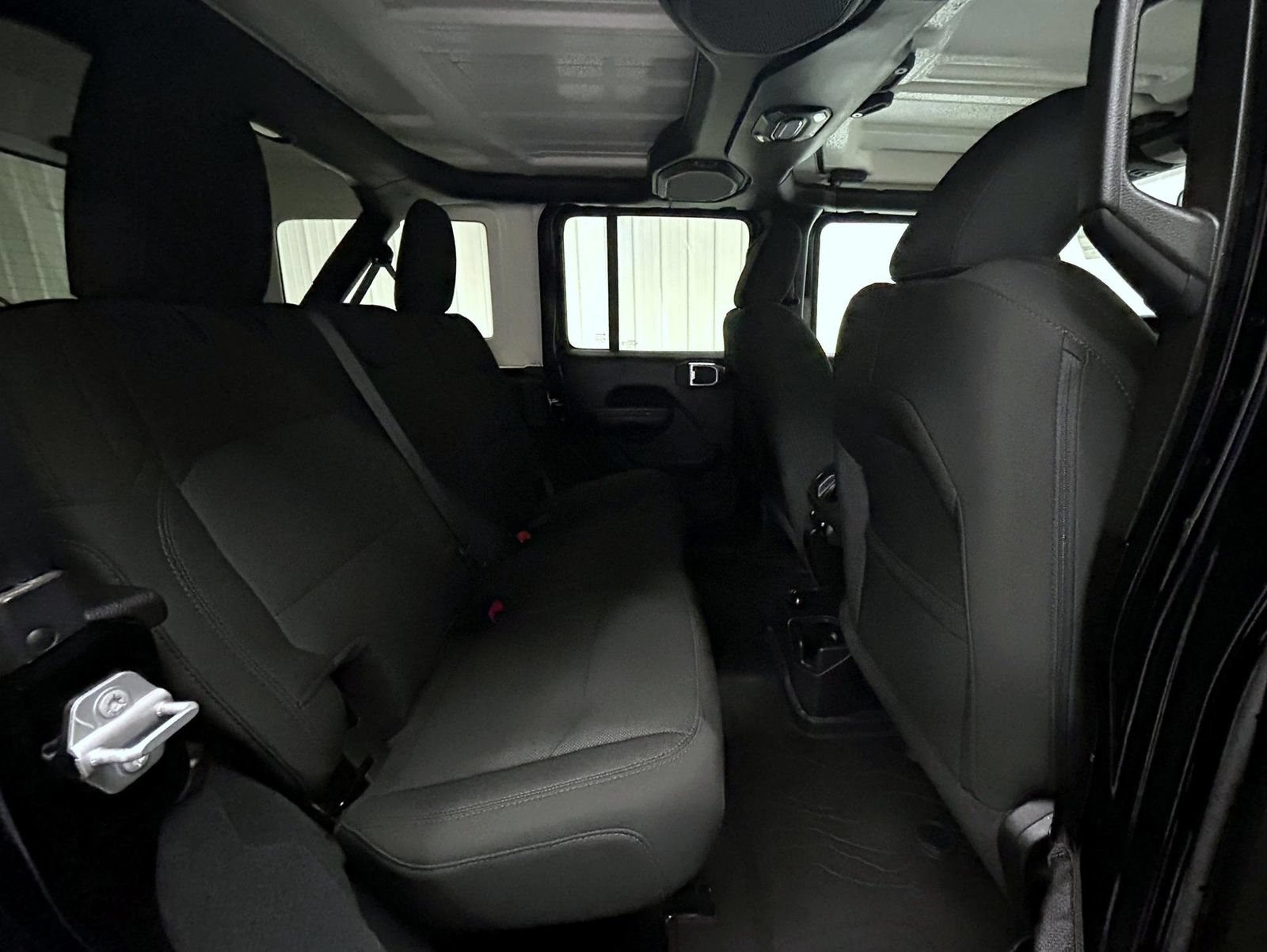 Used 2022 Jeep Wrangler Unlimited Sport AWD/4WD image 18