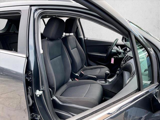 Used 2018 Chevrolet Trax LT FWD image 9