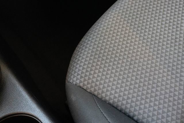 Used 2025 Kia Soul LX w/ LX Technology Package FWD image 22
