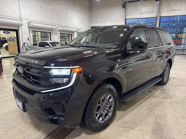 Used 2025 Ford Expedition Max Active image 2