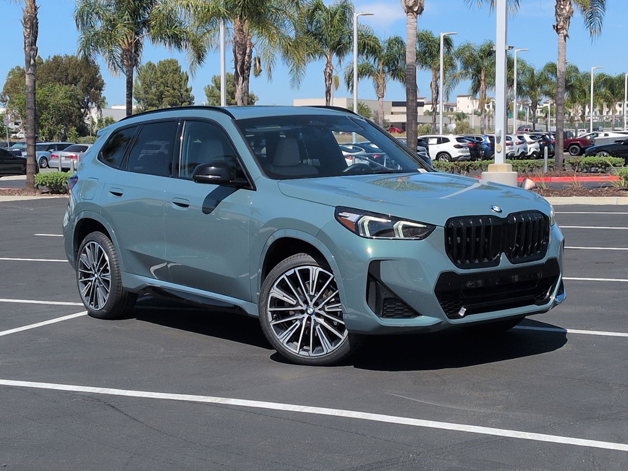 Used 2023 BMW X1 xDrive28i w/ M Sport Package image 2