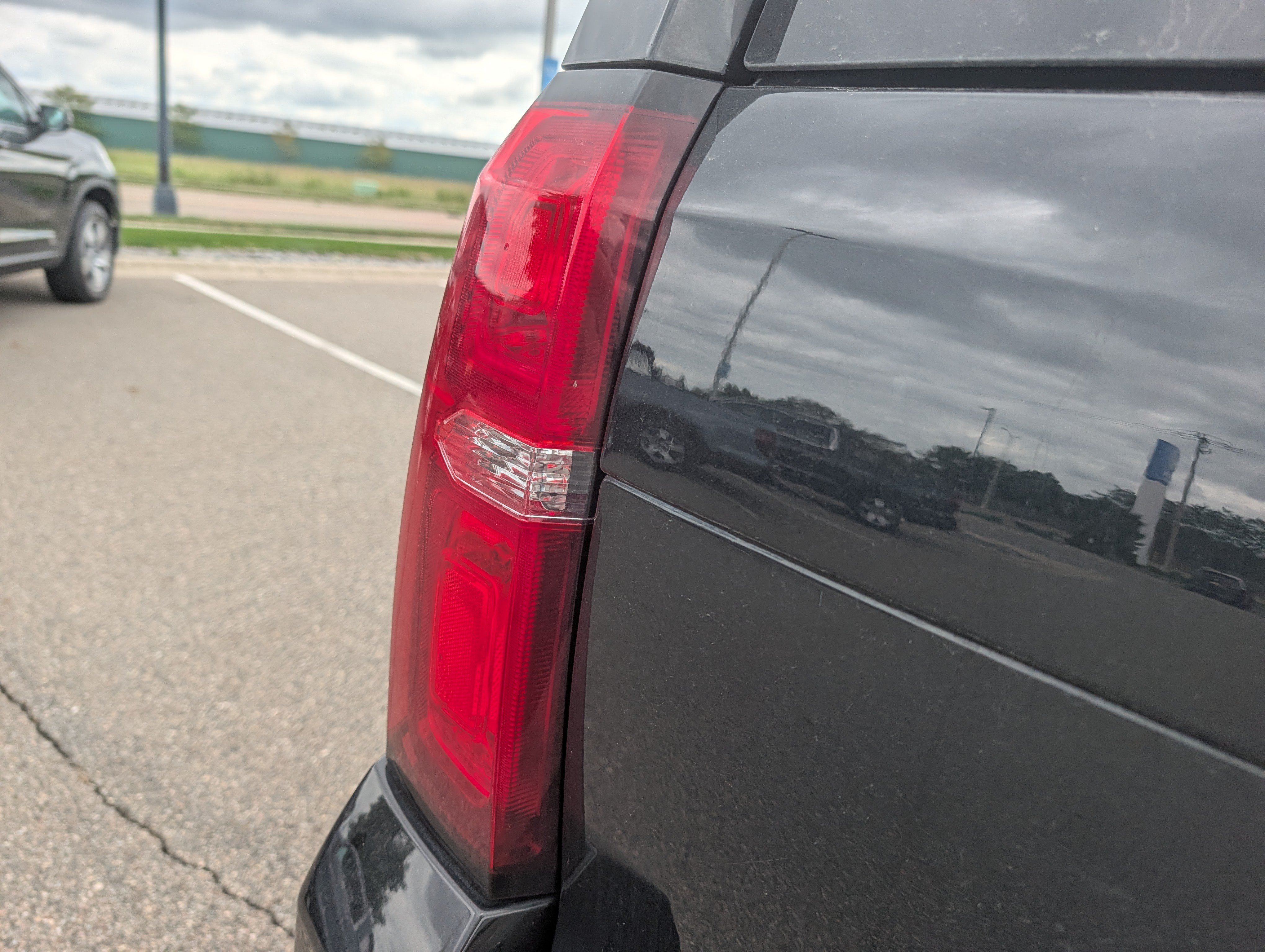 Used 2020 Chevrolet Tahoe Premier AWD/4WD image 17