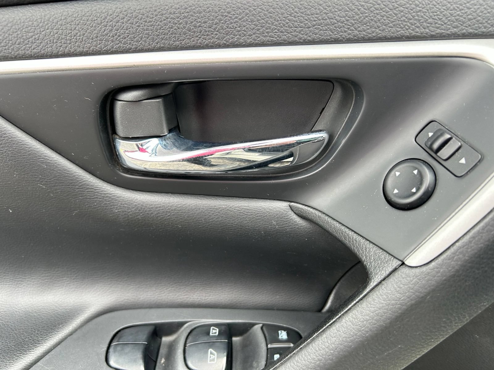 Used 2017 Nissan Altima 2.5 SV w/ Convenience Package FWD image 13