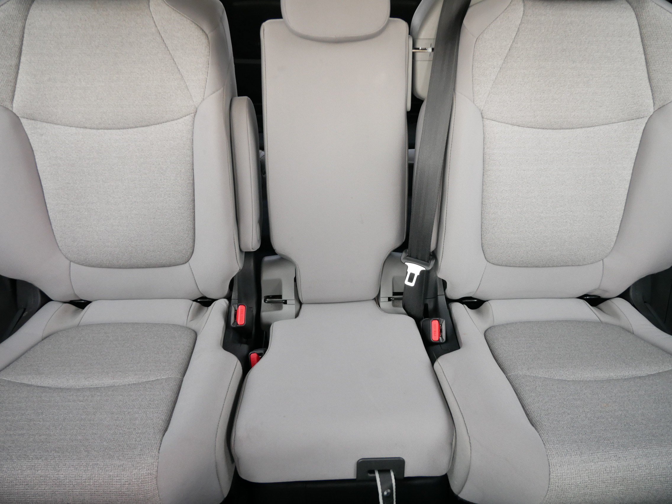 Certified 2026 Toyota Sienna LE FWD image 13