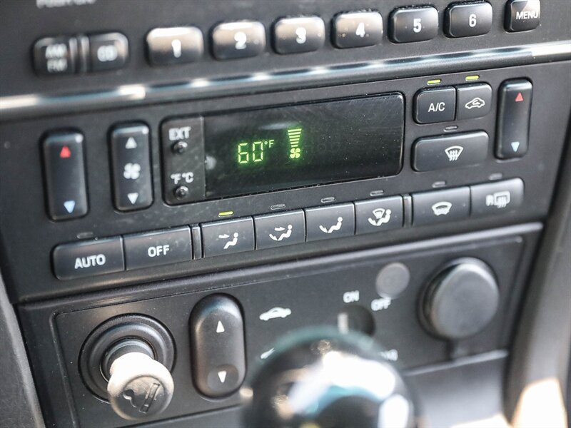 Used 2002 Ford Thunderbird RWD image 27