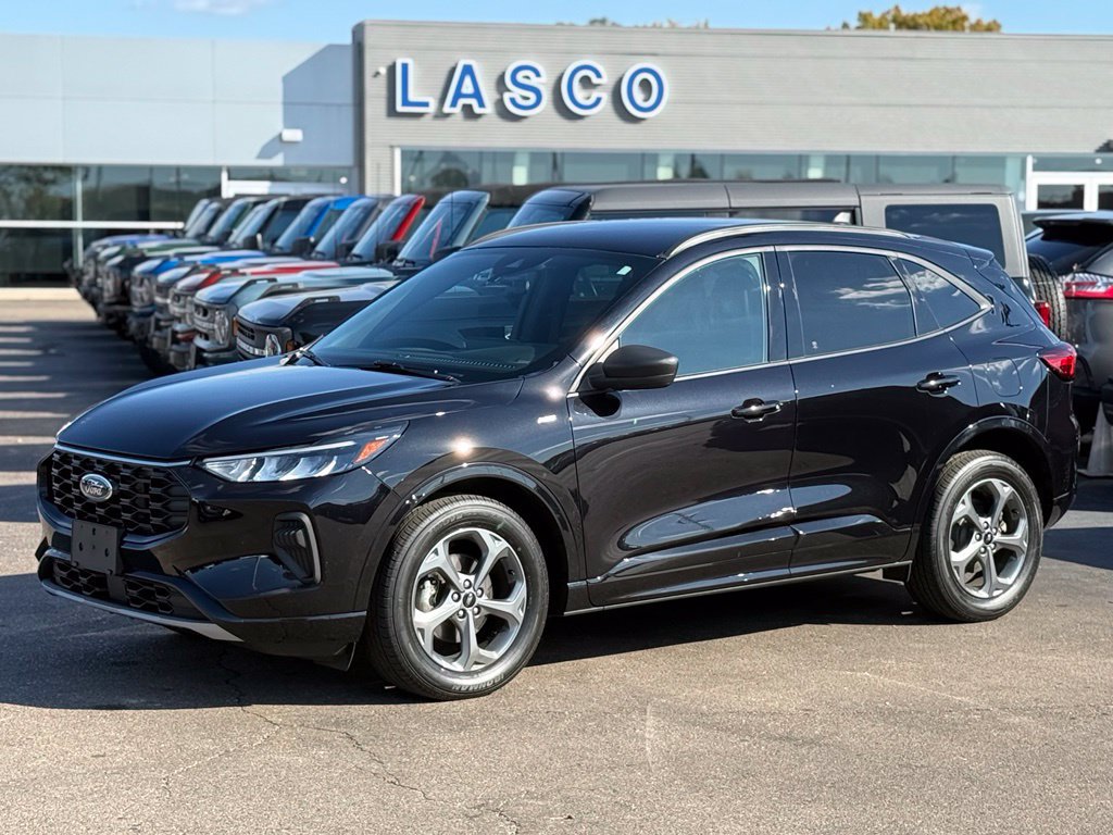 Used 2023 Ford Escape ST-Line w/ Tech Pack #1 AWD/4WD image 33