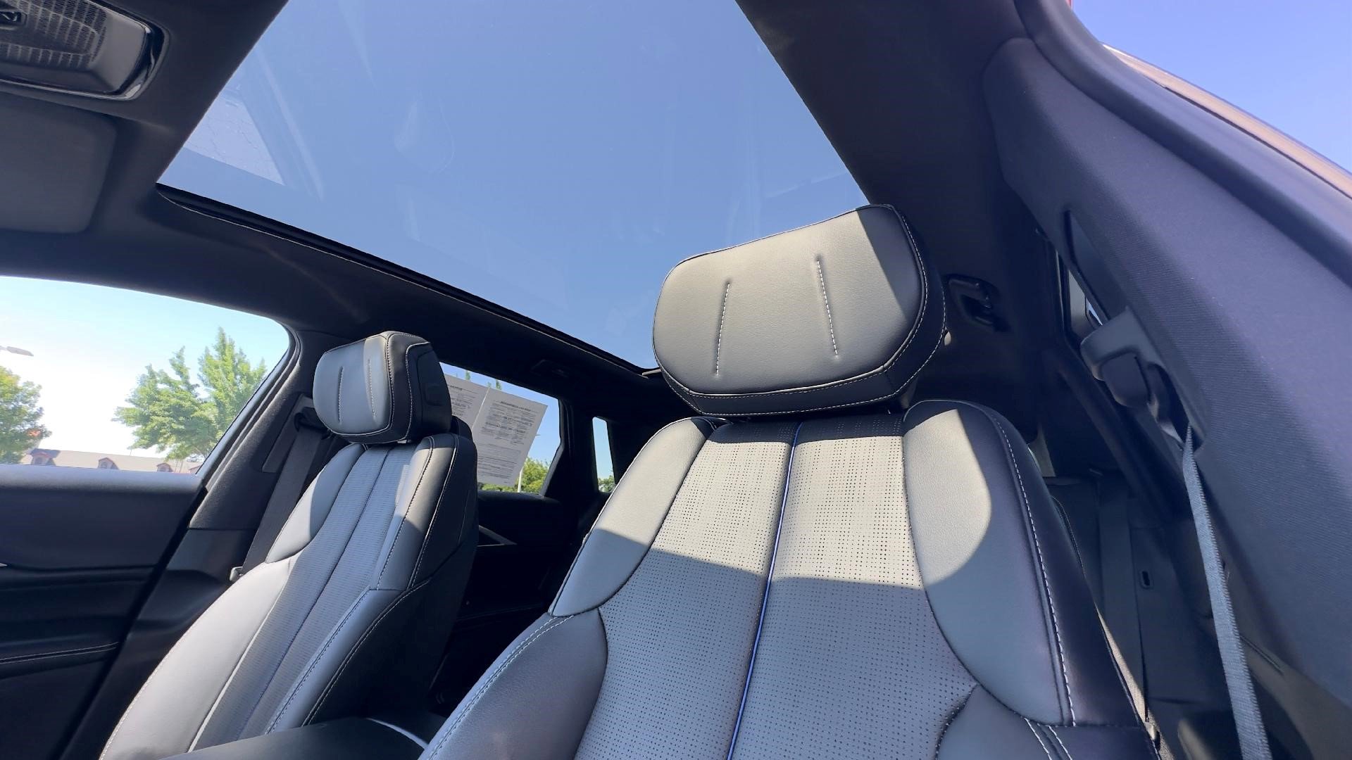 Certified 2024 Cadillac Lyriq Luxury AWD/4WD image 16