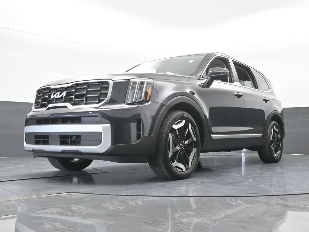 Used 2025 Kia Telluride S FWD image 57