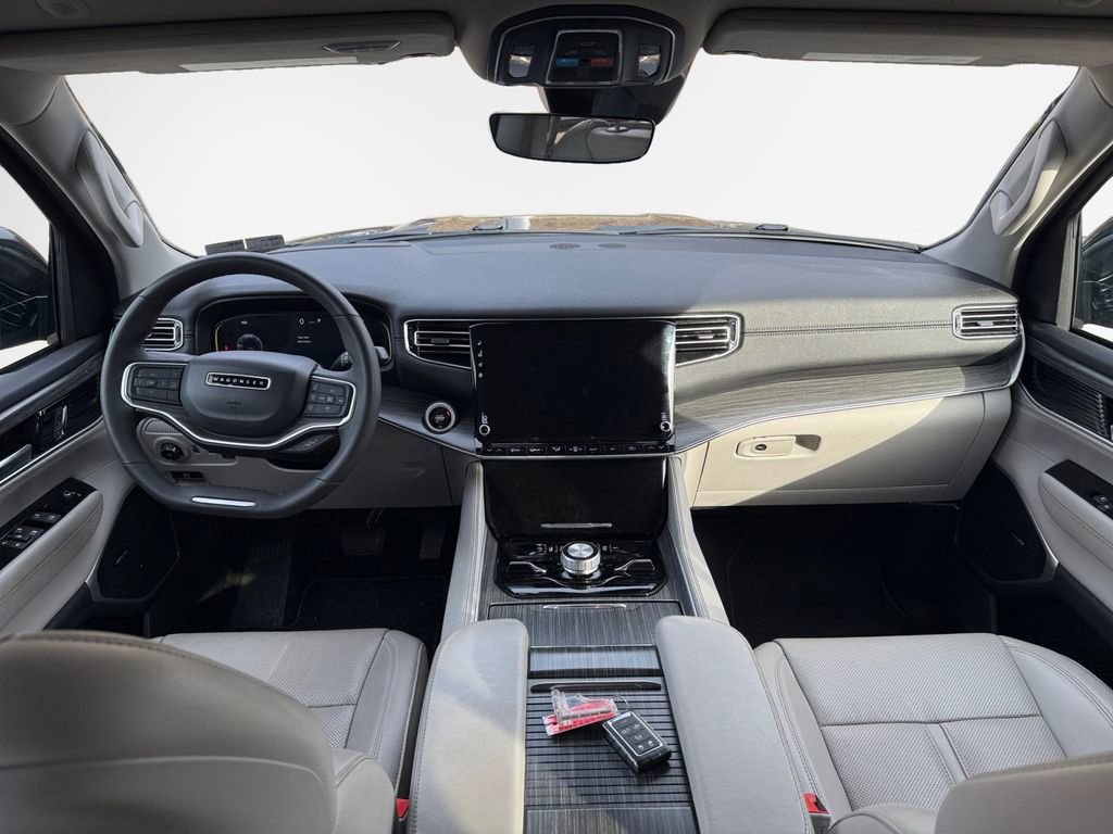 Used 2024 Jeep Wagoneer L Series III w/ Flexible Seating Group image 22