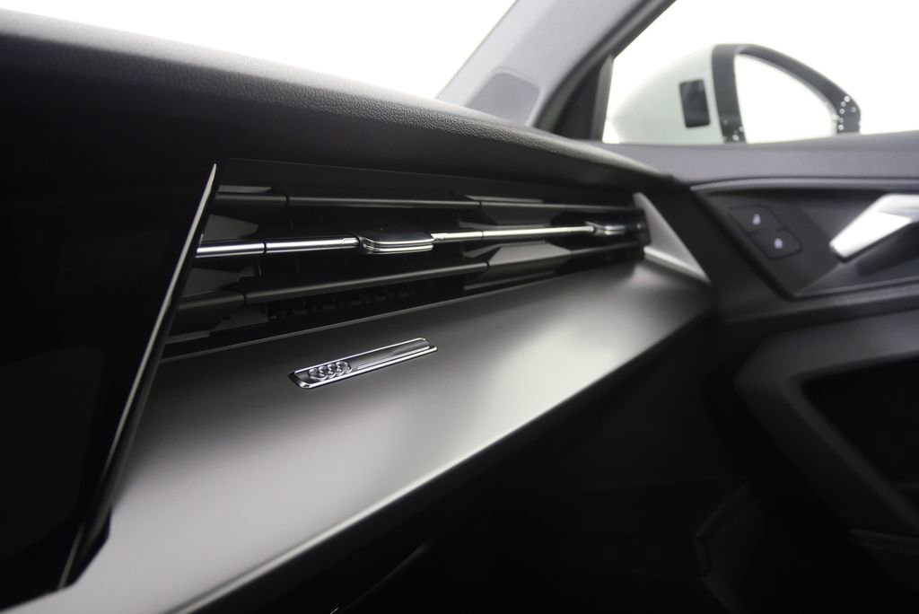 Used 2024 Audi A3 2.0T Premium image 28