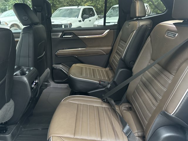New 2027 GMC Acadia Denali Ultimate w/ LPO, Floor Liner Package AWD/4WD image 6