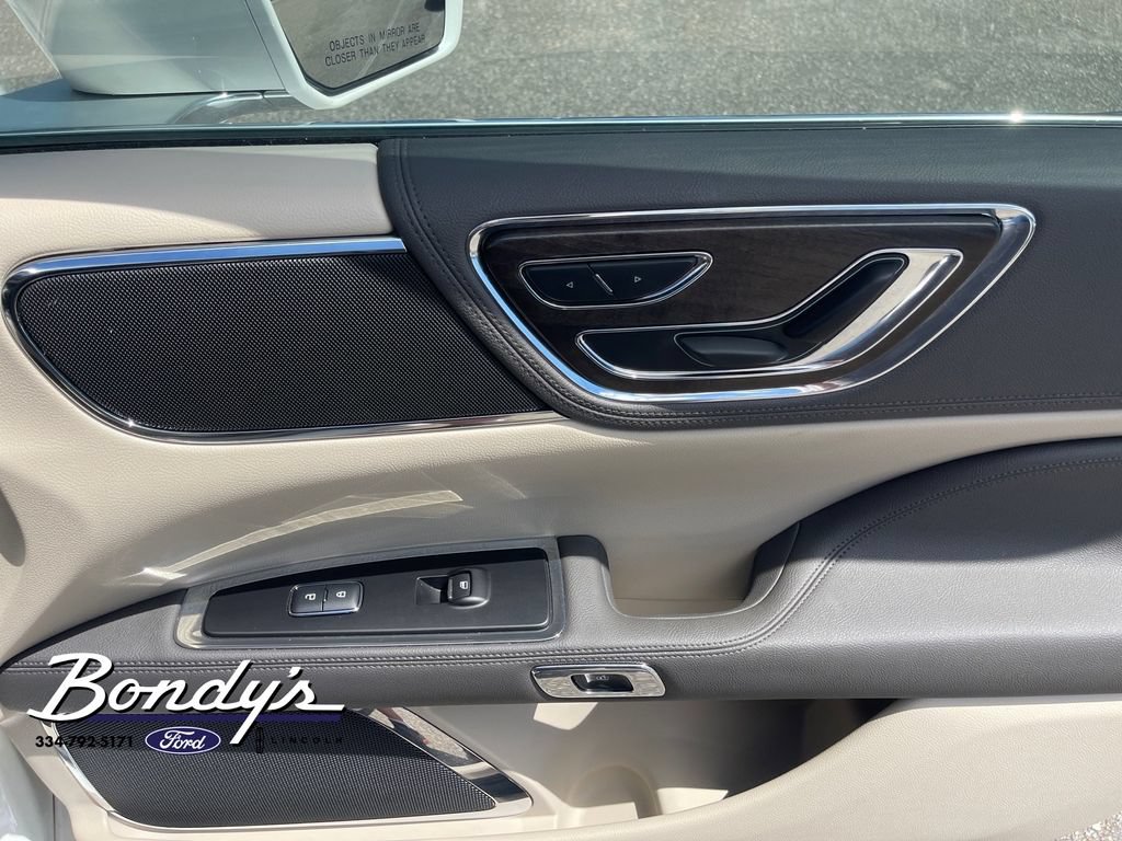 Used 2019 Lincoln Continental Select FWD image 18