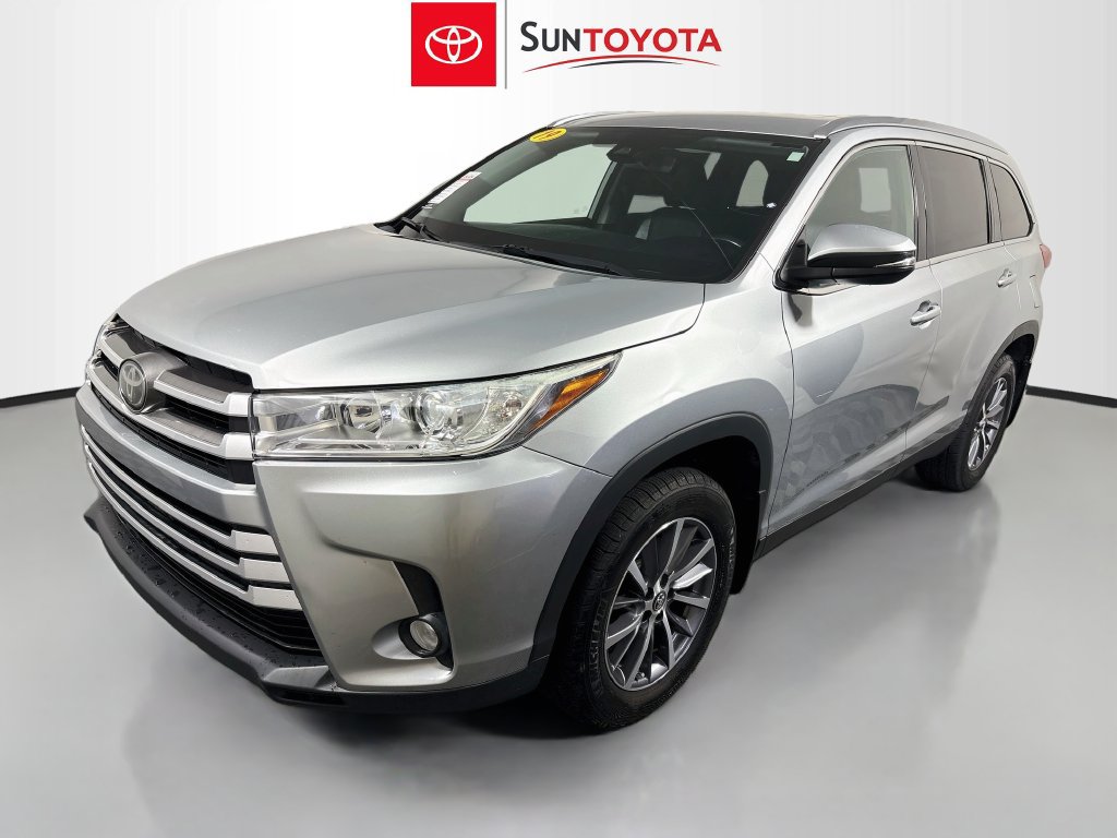 Used 2019 Toyota Highlander XLE AWD/4WD image 7