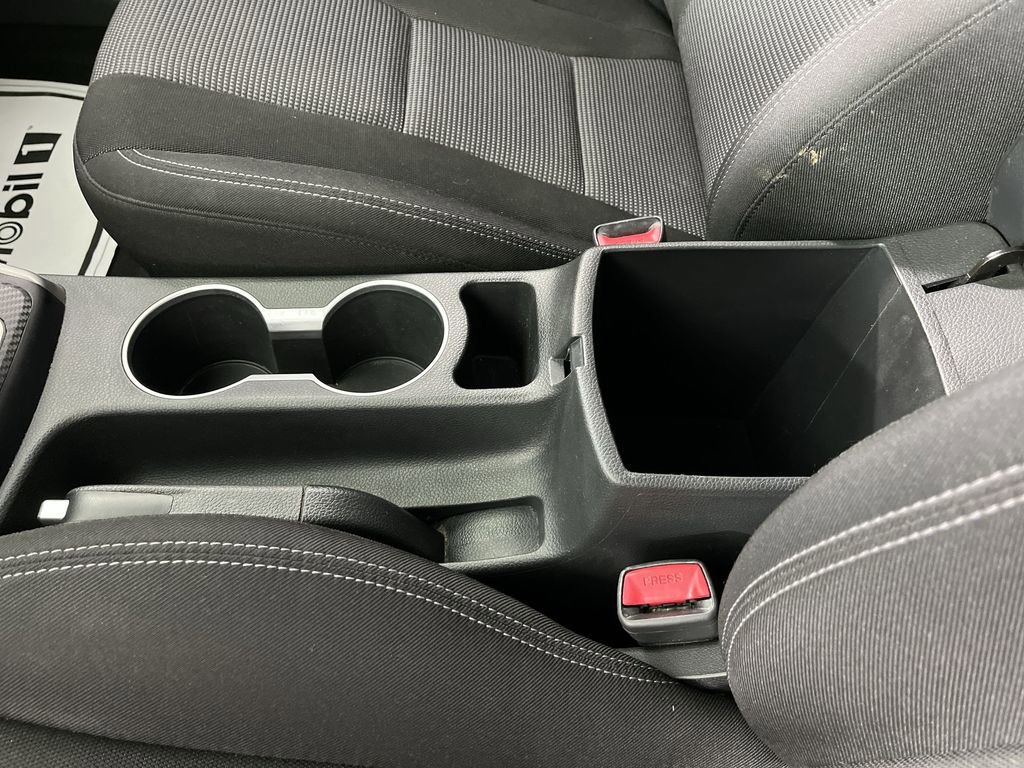 Used 2017 Hyundai Elantra GT FWD image 19
