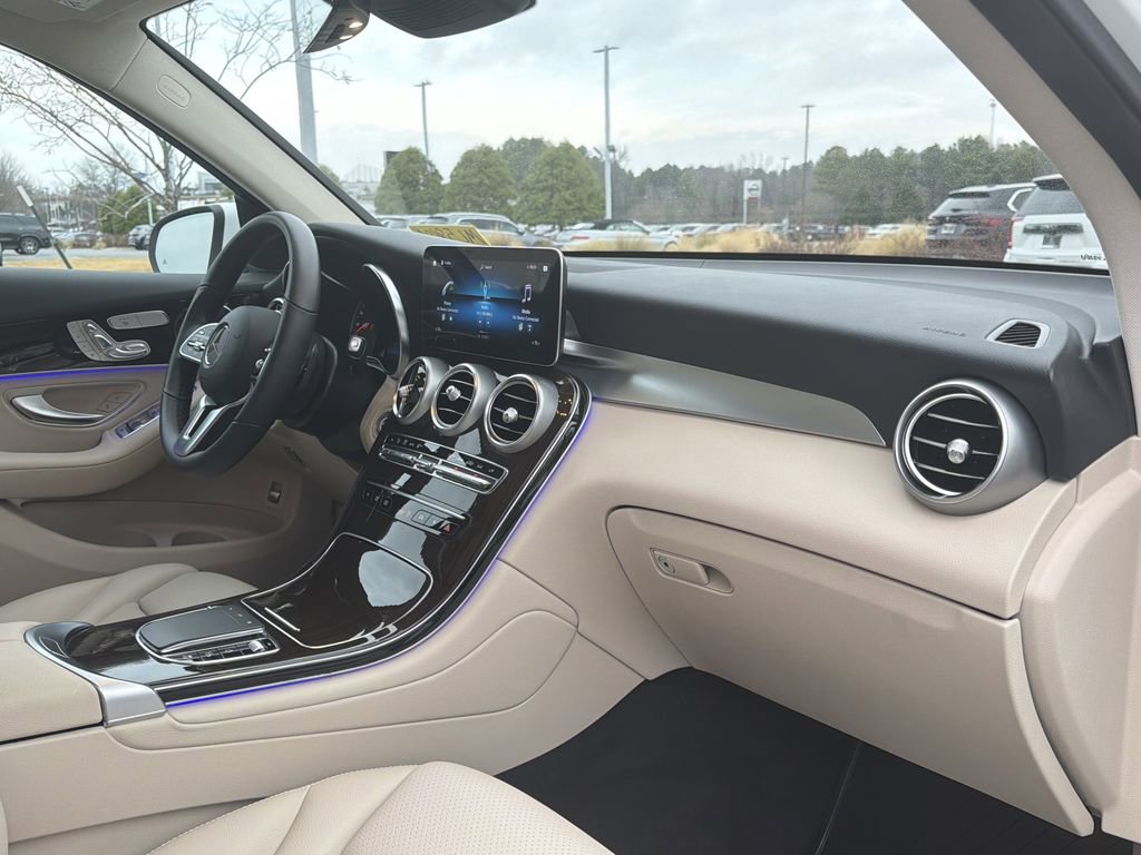 Used 2022 Mercedes-Benz GLC 300 4MATIC image 21