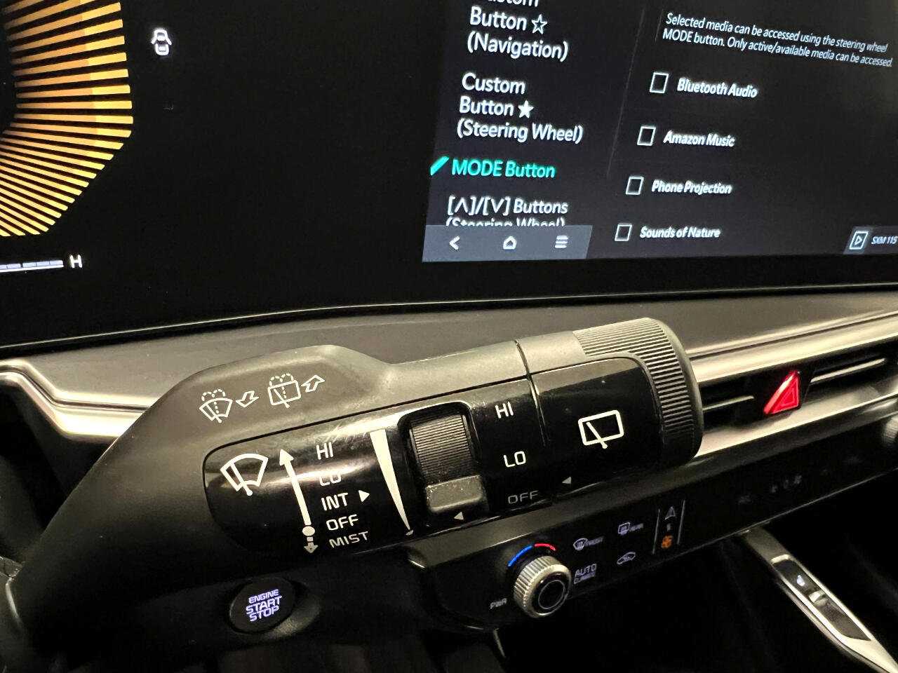 Used 2024 Kia Sorento S image 32