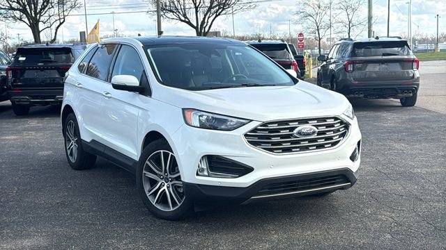 Certified 2022 Ford Edge Titanium w/ Class II Trailer Tow Package AWD/4WD image 2