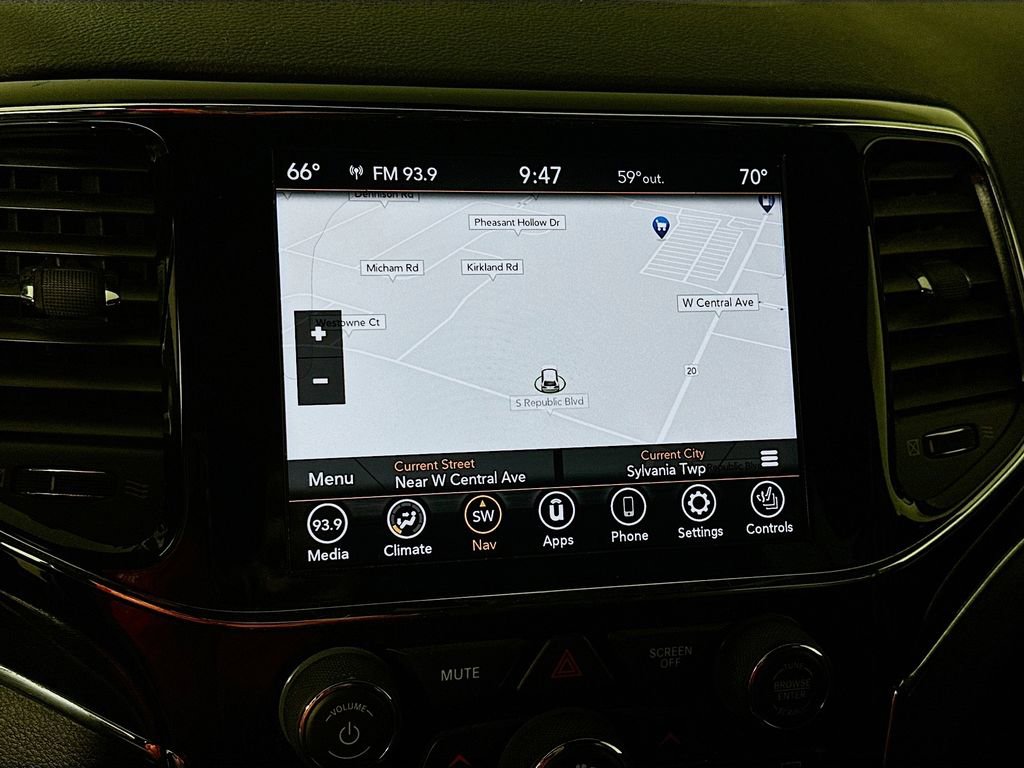 Used 2020 Jeep Grand Cherokee Trailhawk w/ Trailhawk Luxury Group image 17