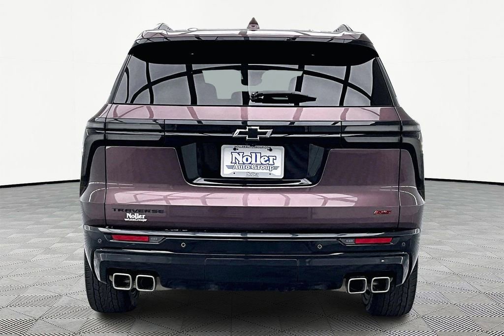 Used 2024 Chevrolet Traverse RS image 4