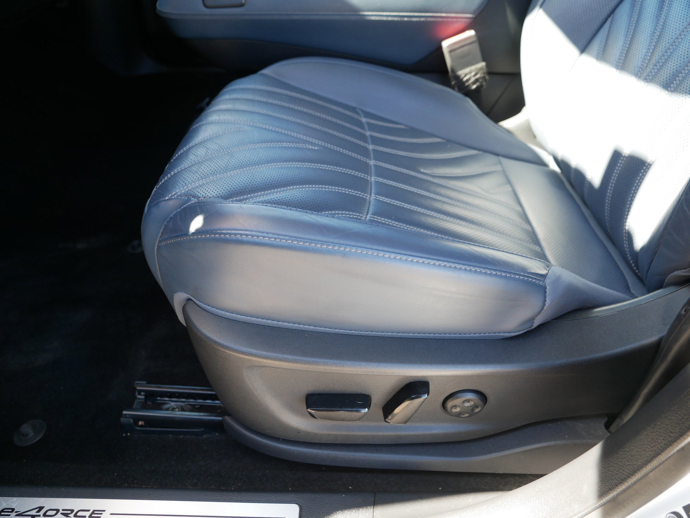Certified 2024 Nissan Ariya AWD image 20