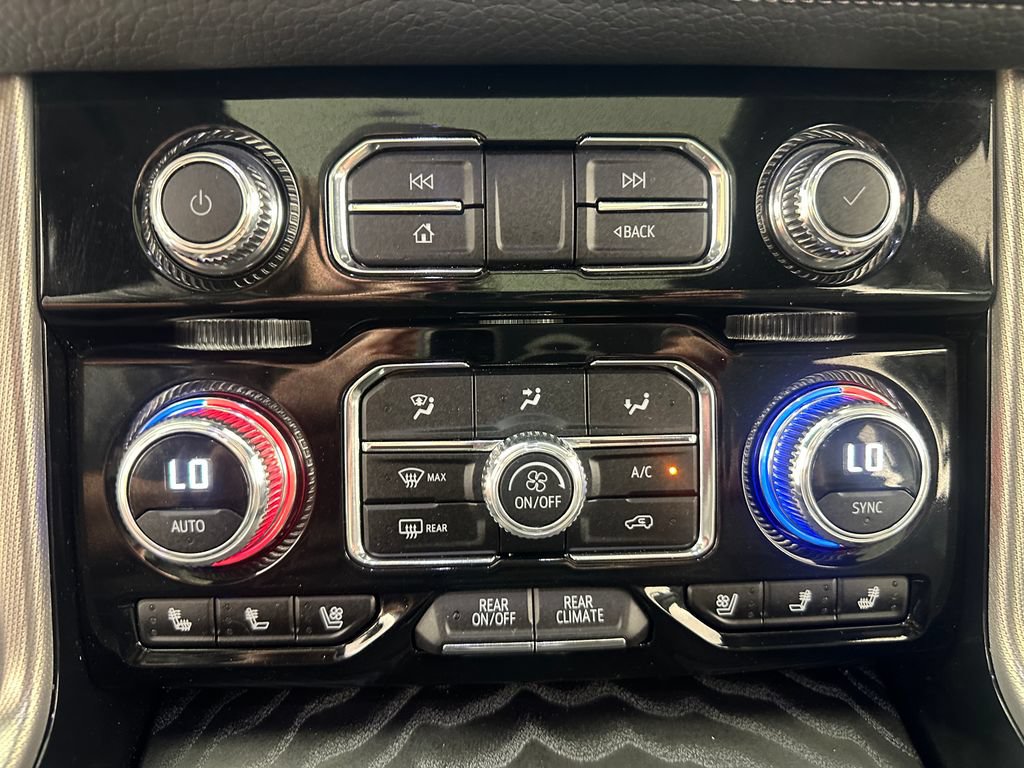 Used 2024 GMC Yukon XL Denali AWD/4WD image 35