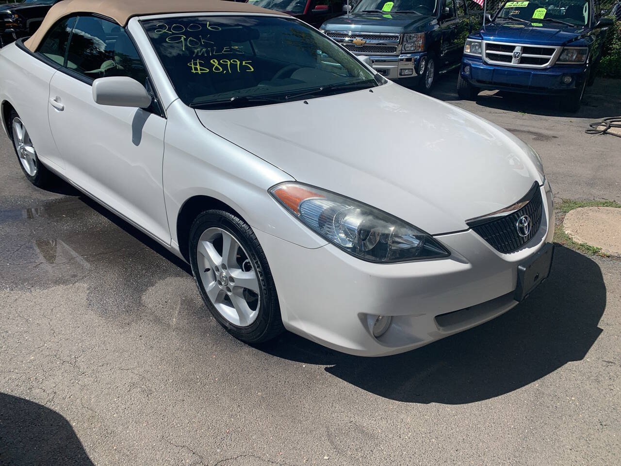Used 2006 Toyota Solara SLE FWD image 1