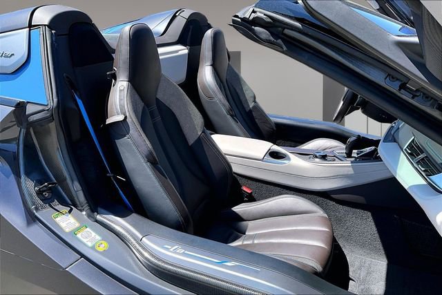 Used 2019 BMW i8 Roadster AWD/4WD image 25