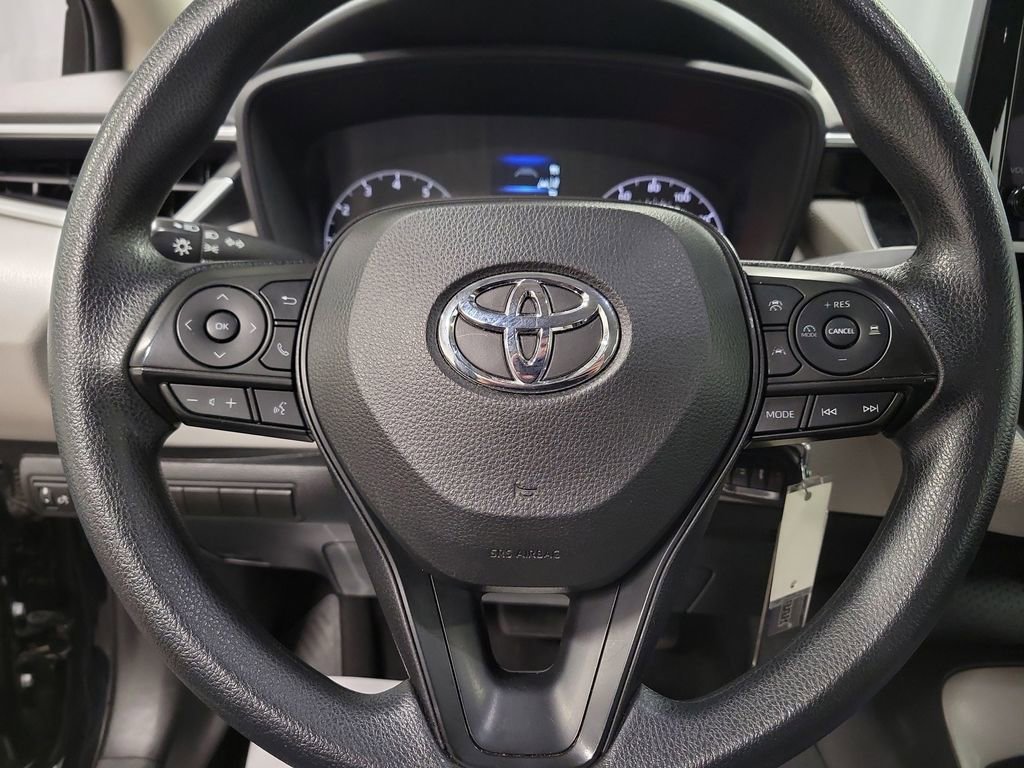 Used 2023 Toyota Corolla LE FWD image 18