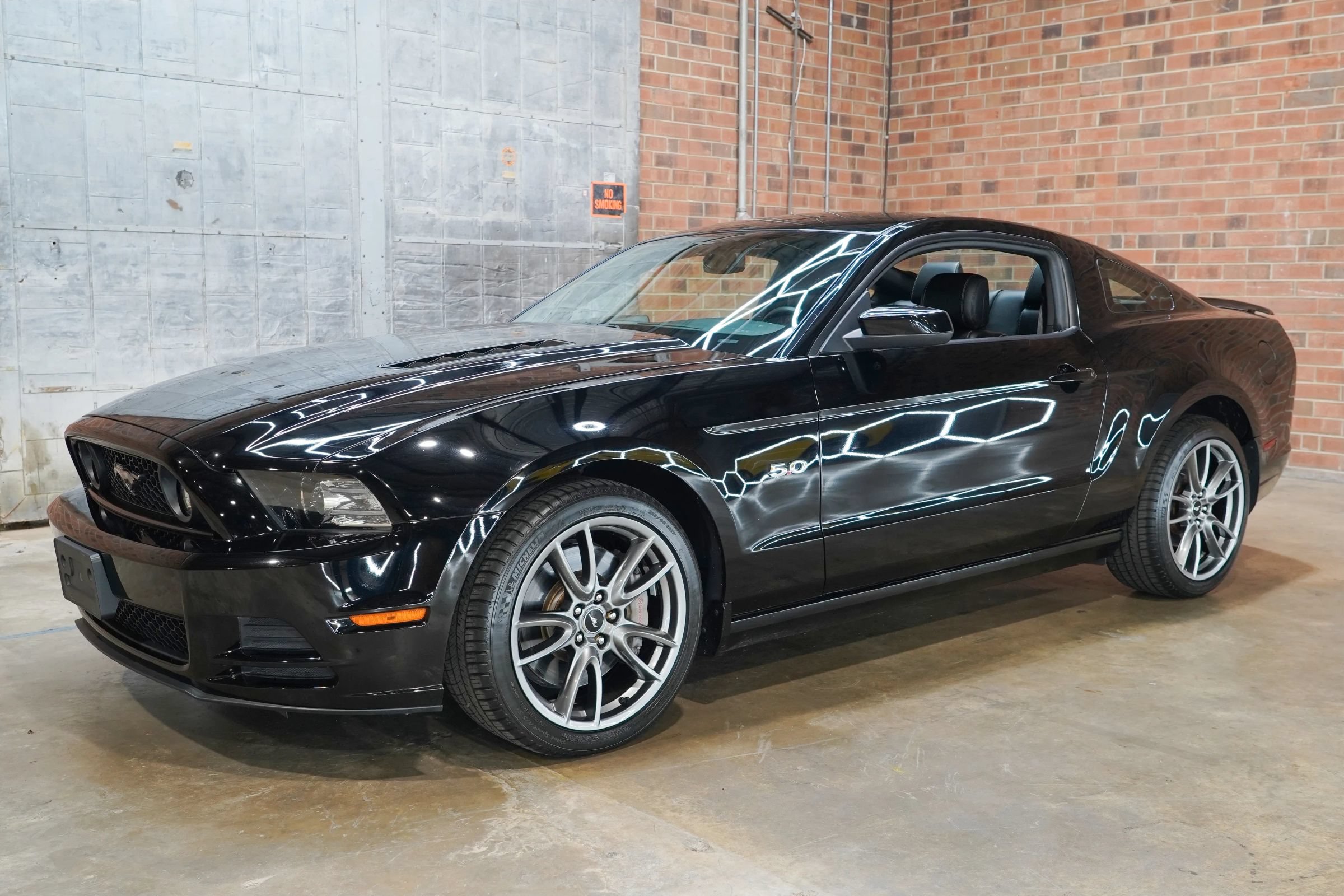 Used 2013 Ford Mustang GT Premium w/ Brembo Brake Pkg RWD image 19