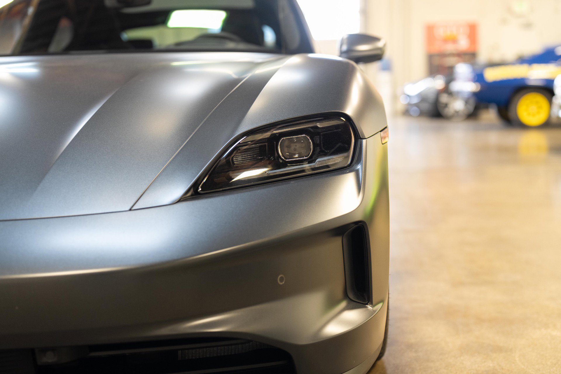Used 2025 Porsche Taycan RWD image 20