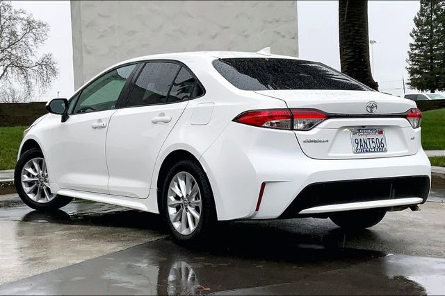 Used 2022 Toyota Corolla LE w/ LE Convenience Package image 12