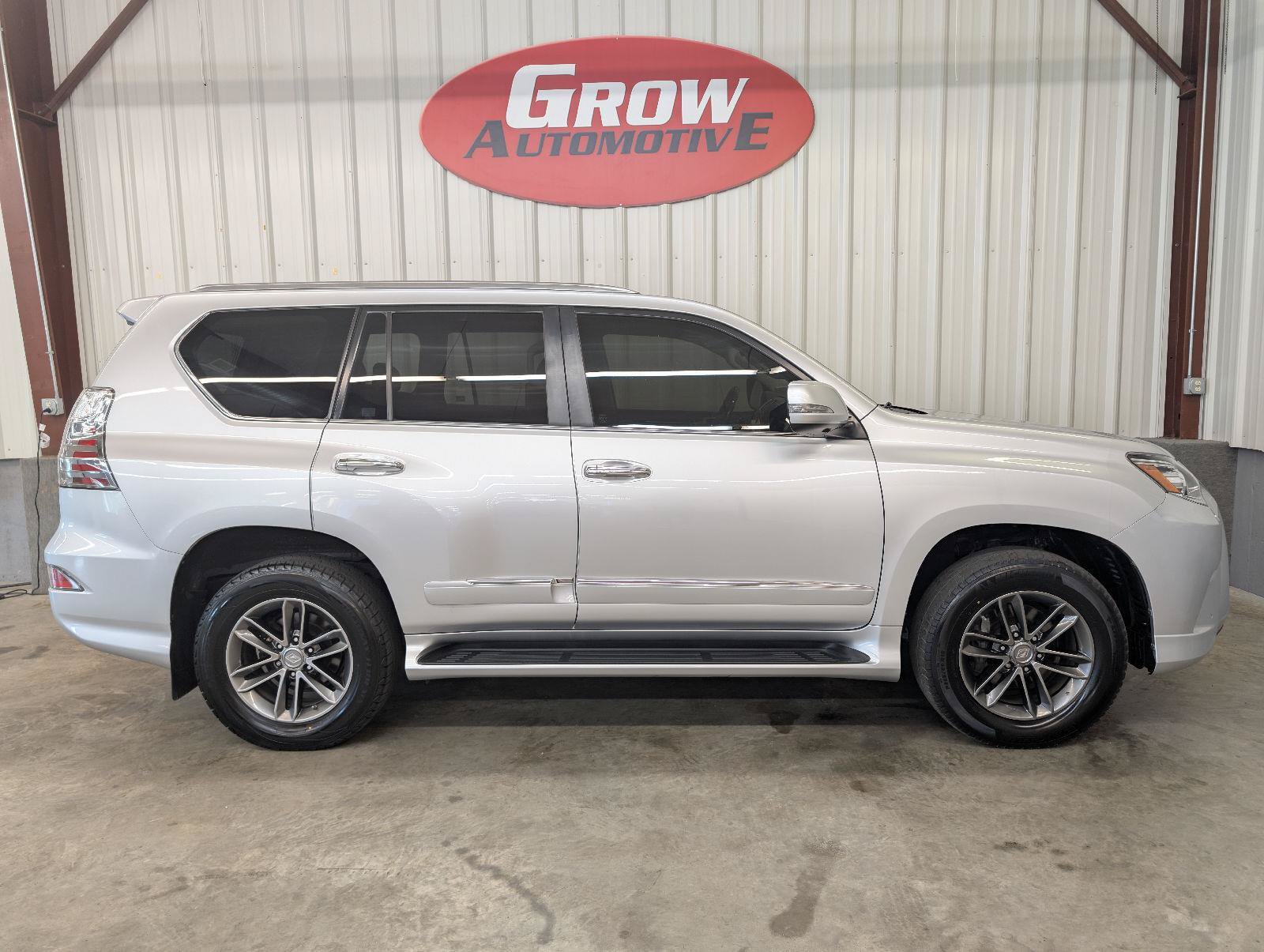 Used 2019 Lexus GX 460 Luxury AWD/4WD image 17