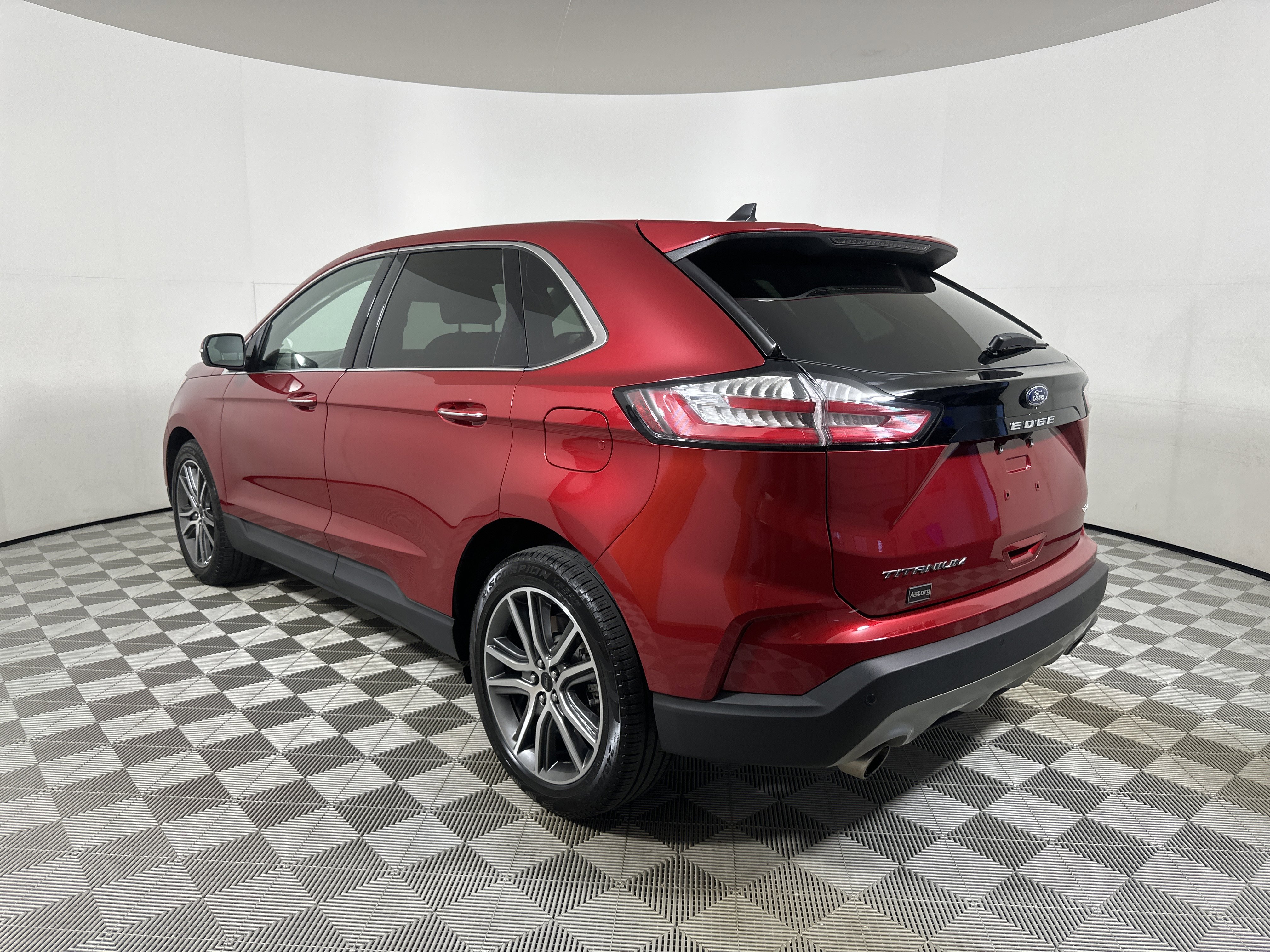 Certified 2024 Ford Edge Titanium image 5