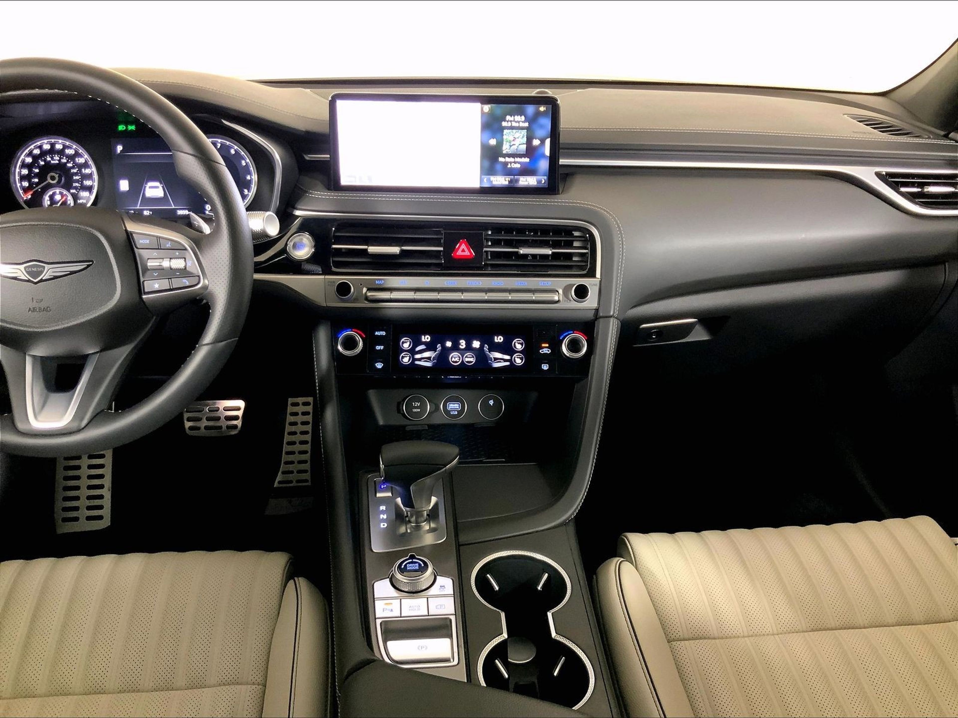 Used 2024 Genesis G70 3.3T Advanced RWD image 14