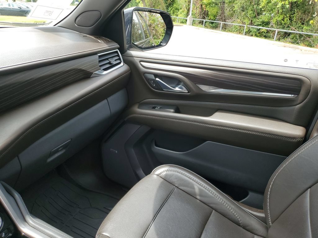 Used 2023 GMC Yukon XL Denali AWD/4WD image 33